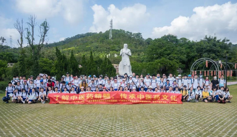 近日，廣州多校學(xué)生前來我園開展研學(xué)活動